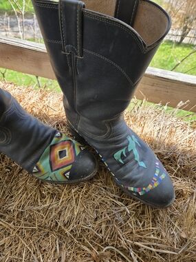 Justin Boots Grey Leather Heeled Boots with Multicolor Toe Art